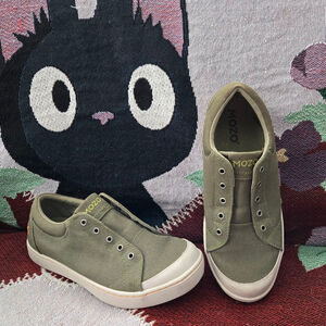 Mozo Women's Size 9.5 Maven Green Slip On Low Top Kitchen Shoes Sneakers